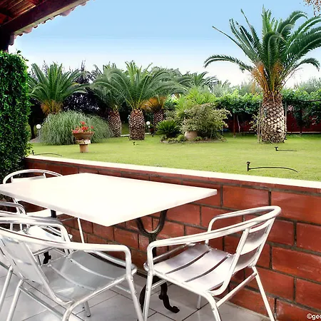 Martha's Haus Hotel 4*