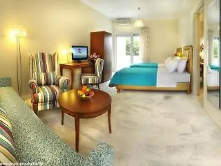 Martha's Haus Otel Gerakini
