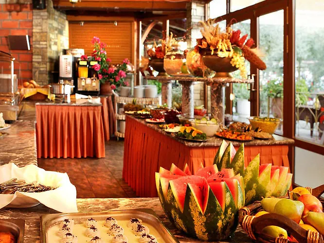 Martha's Haus Otel Gerakini