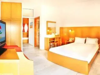 Martha's Haus 4*