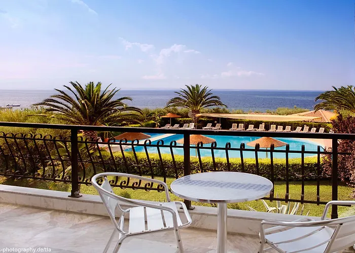 Martha's Haus Hotel Gerakini