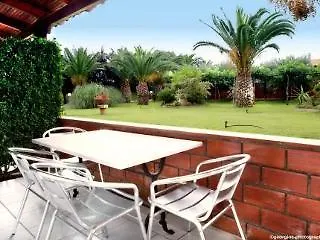 Martha's Haus Геракини